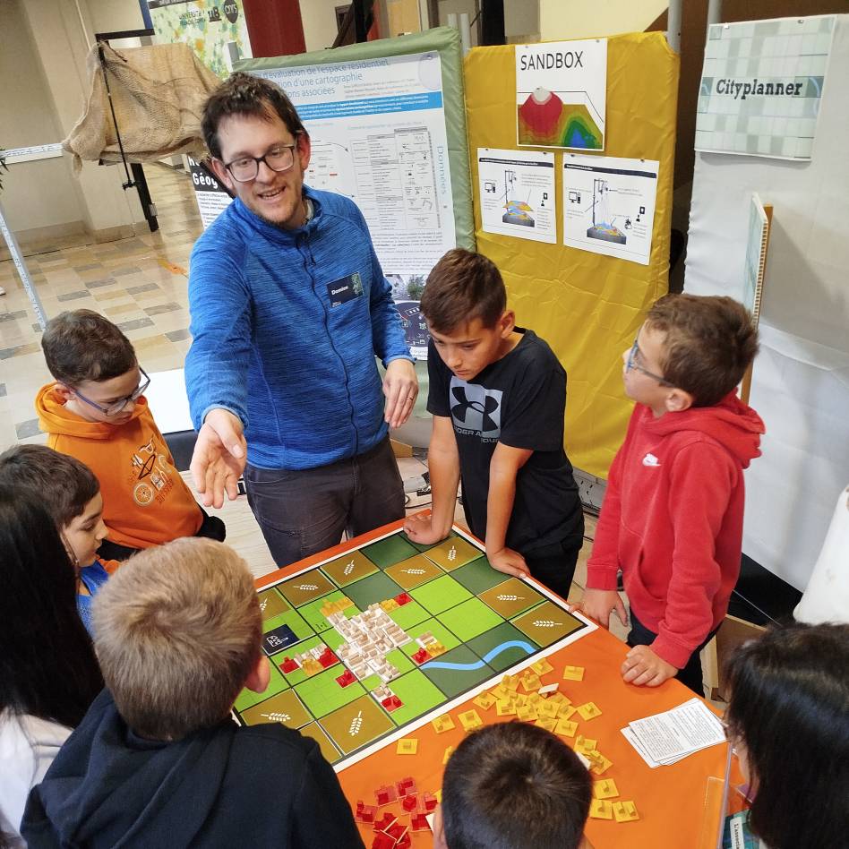 ThéMA a participé à l’édition 2025 de la Fête de la science